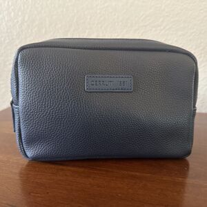 EGYPTAIR ADVERTISIGN TRAVEL KIT SET IN BLUE LEATHER NESESER BY CERRUTI 1881